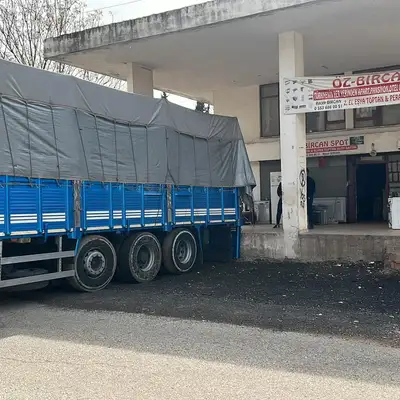 Söküm işinden çıkan hurdaların tır ile taşınması